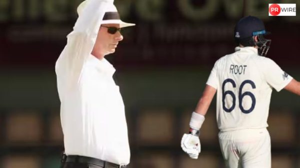 Sunil Gavaskar rages after Paul Reiffel's dubious decision saves Joe Root; Jonathan Trott 'flabbergasted'_ 'No way' (1)