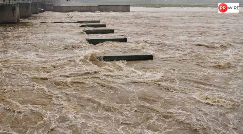 Yamuna in Delhi crosses danger mark; flood advisory on