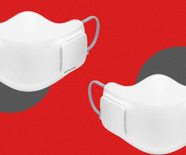 Wearable Air Purifiers_ Do They Work And Can They Replace N95 Masks_